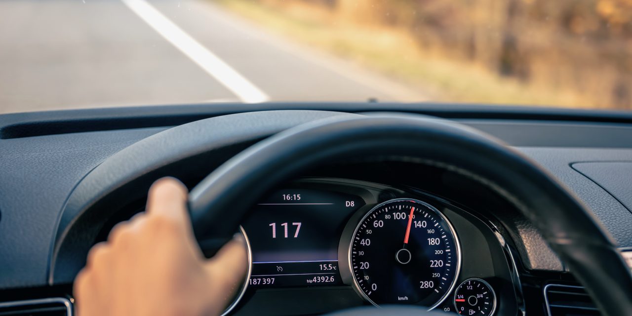 Limitador de velocidad: qué es y sus ventajas